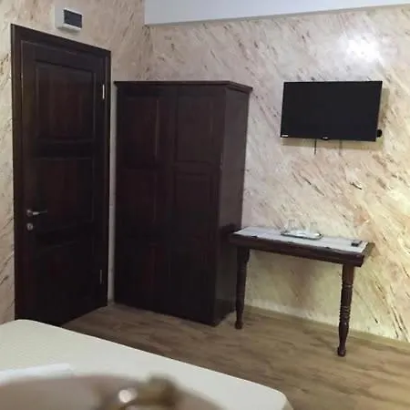 Chateau Гостевой дом Эфорие Норд